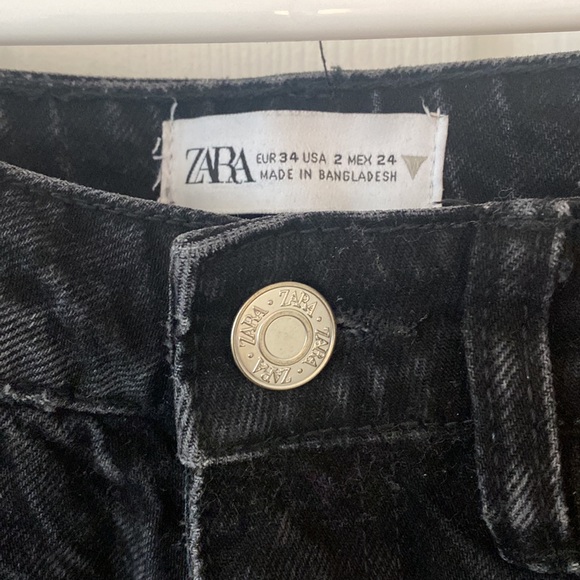 Zara Mom Fit Jeans - Picture 2 of 7